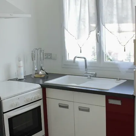 Jolie Mini-villa 70 M2 * 维琪奥港